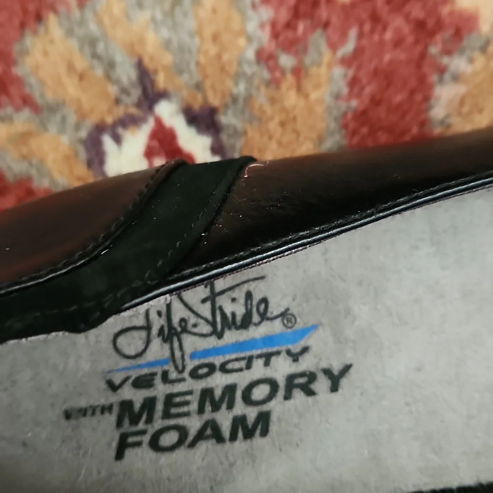 Life's stride velocity made with memory foam Elegant Black Women's Flats